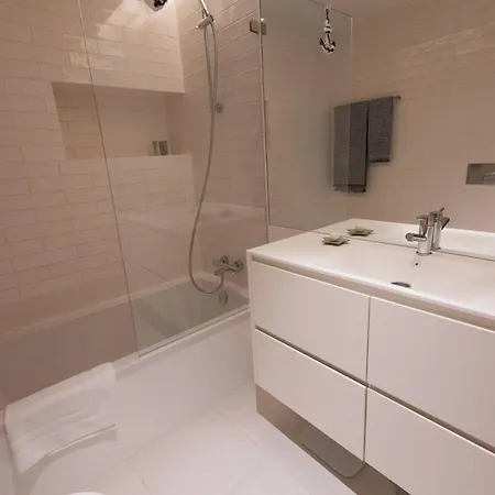 2br W-pool, Gym & Garden- Steps To Ria Formosa Appartement *